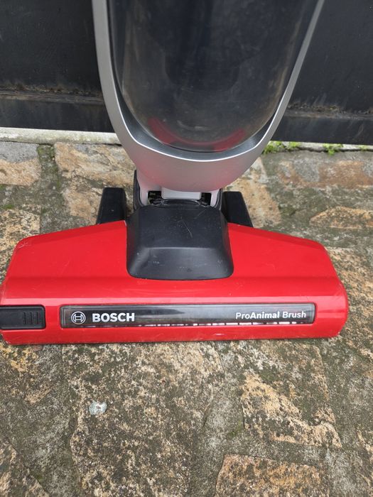 Акумолаторна прахусмусачка Bosch