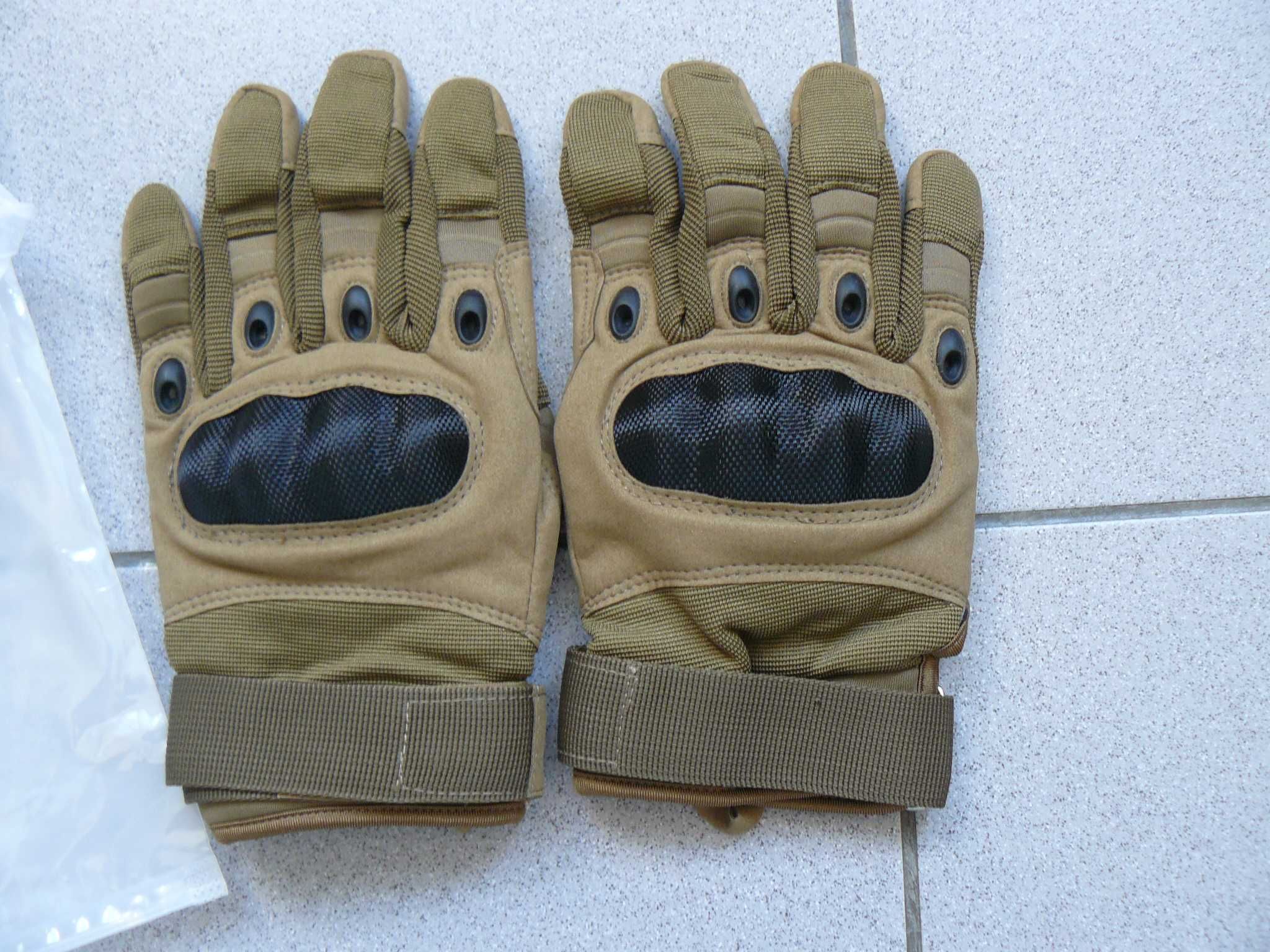 Manusi Tactice Asalt Military Gloves 8FIELDS, TAN, Noi,Marimi: L si XL