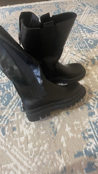 Новые сапоги стильные