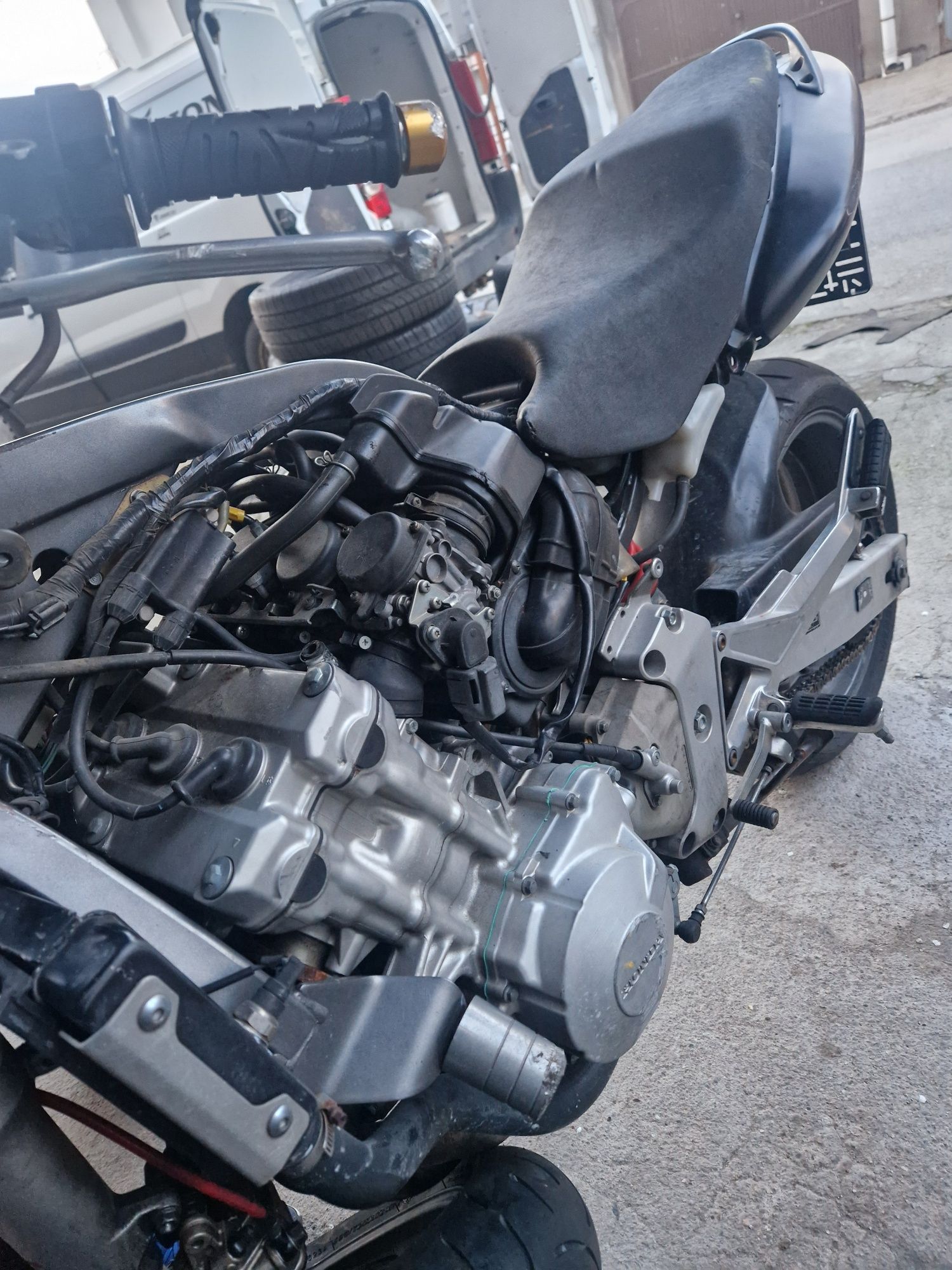 Honda Hornet 600 на части