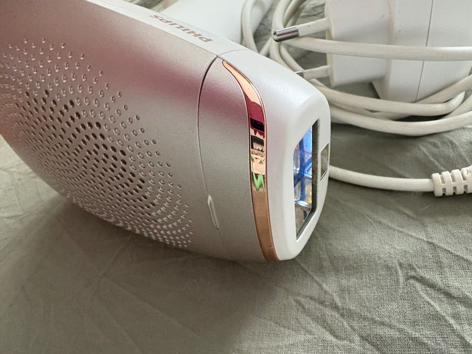 Epilator IPL Philips Lumea SC1998/00 250.000 impulsuri (folosit 5-10%)