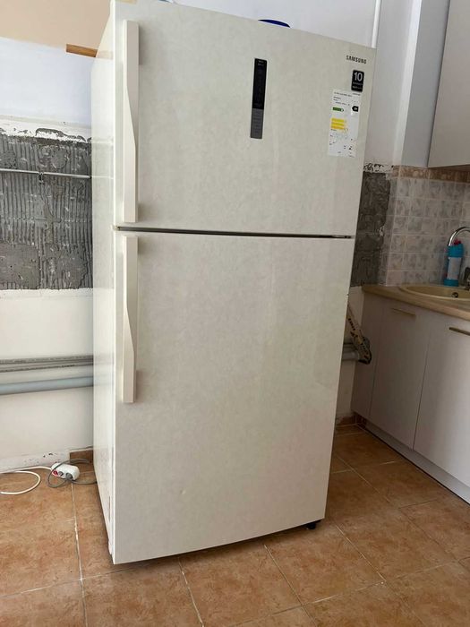 Продаю холодильник Самсунг
