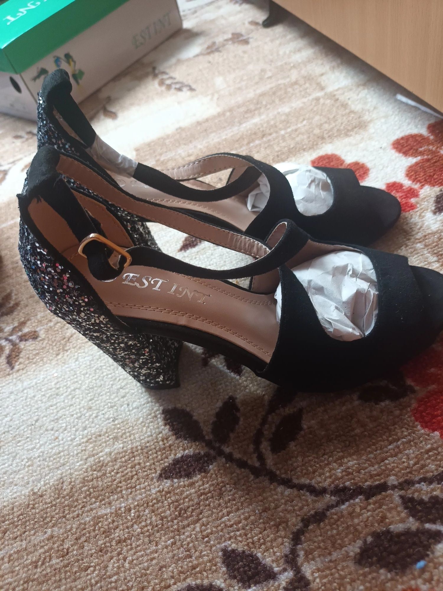 Sandale        ocazie    noi în cutie 34