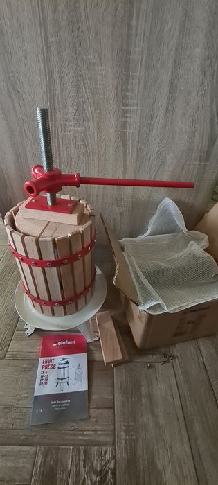 presa struguri-fructe