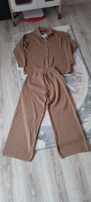 Compleu pentru damă