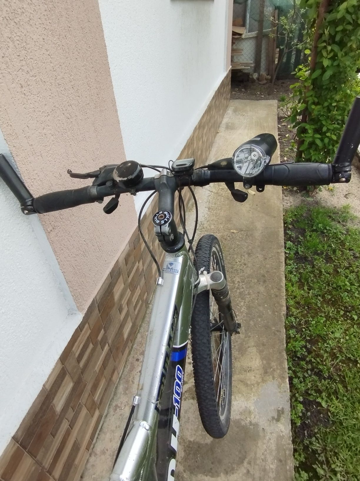 Vând bicicletă  state foarte bună