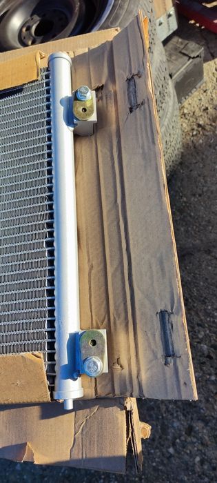 Vând radiator climă