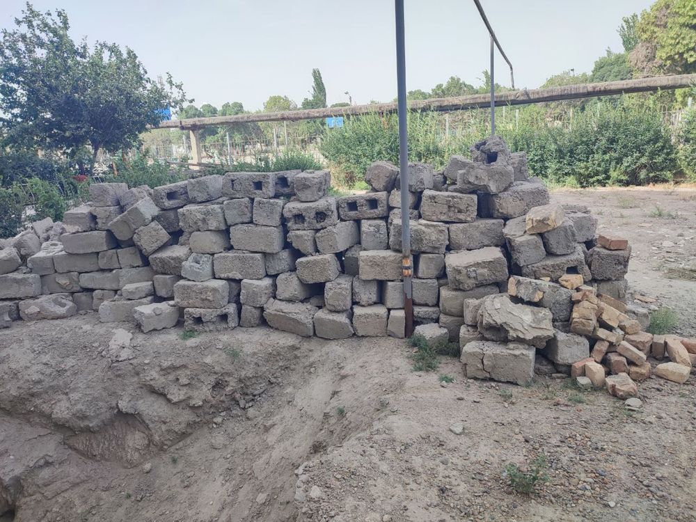 Шлакоблок в количестве 150 штук