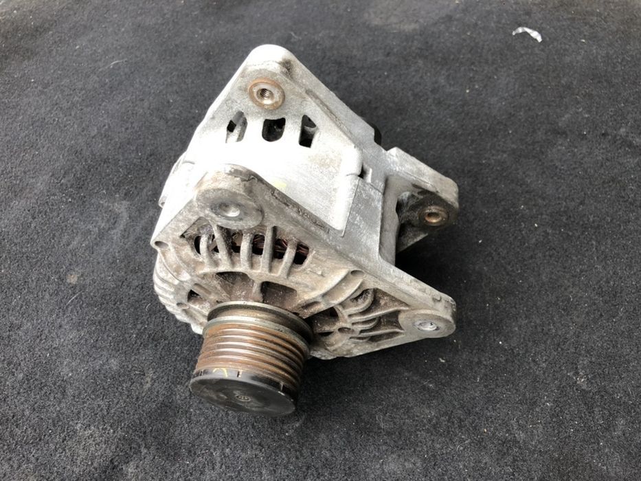 Alternator Renault Megane 2 1.5 DCI cod: 8200410681-B