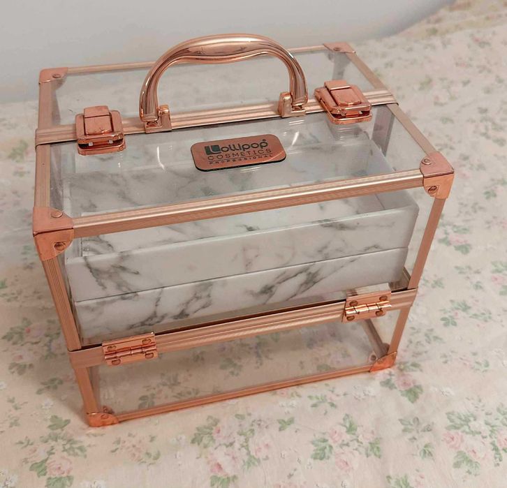 Професионално куфарче за грим на Lollipop Cosmetics