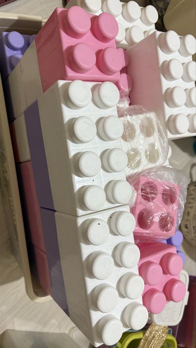 кубики большие в ярком приятном цвете