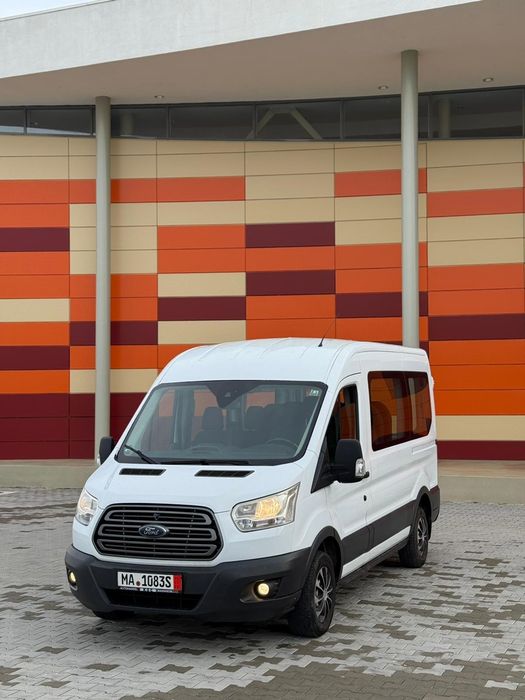 Ford transit 8+1 Locuri an 2016