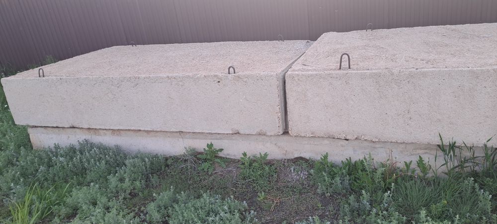 Продам стройматеральный плиты.