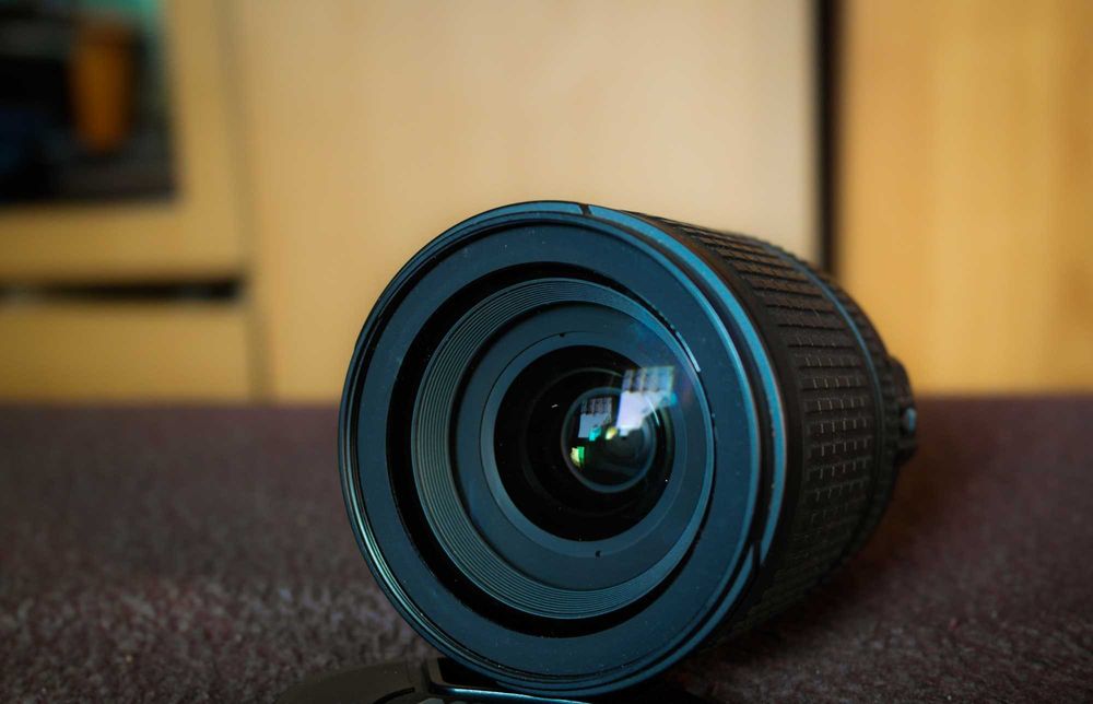 obiectiv Nikon 18-135 mm dx in stare buna