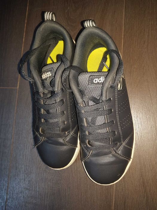 Adidas за момче, номер 33