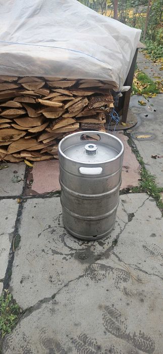 Vând butoi de bere inox 50 L și 30 L