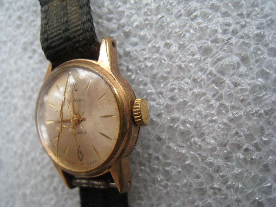 Рядък дамски механичен руски часовник слава СССР