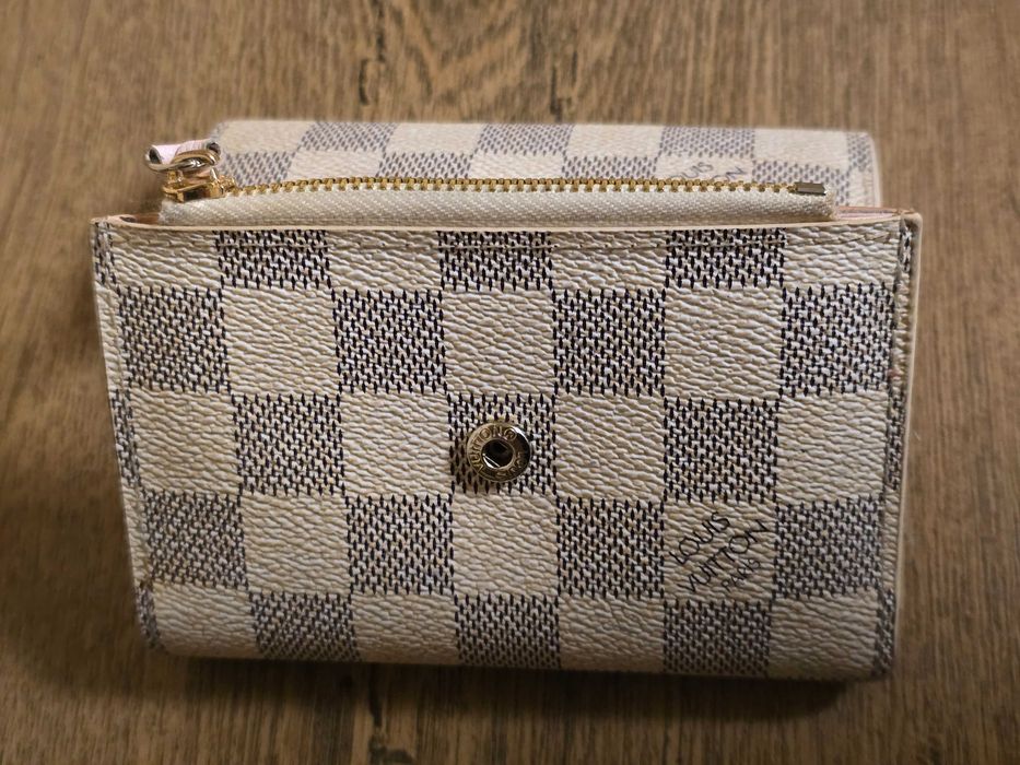 Louis Vuitton оригинално дамско портмоне