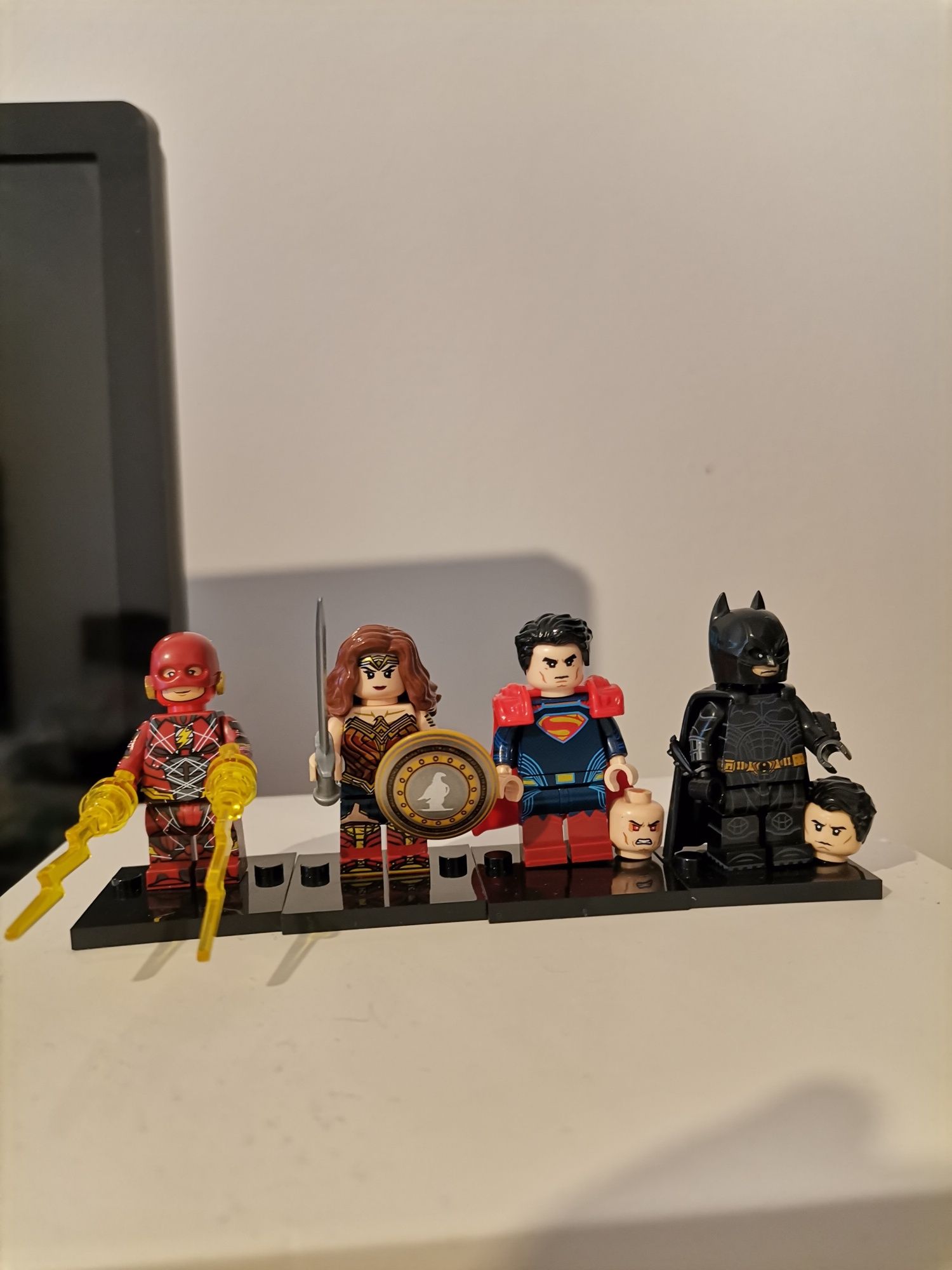 Figurine Batman, Joker, Superman, Flash, Wonder Woman, Riddler