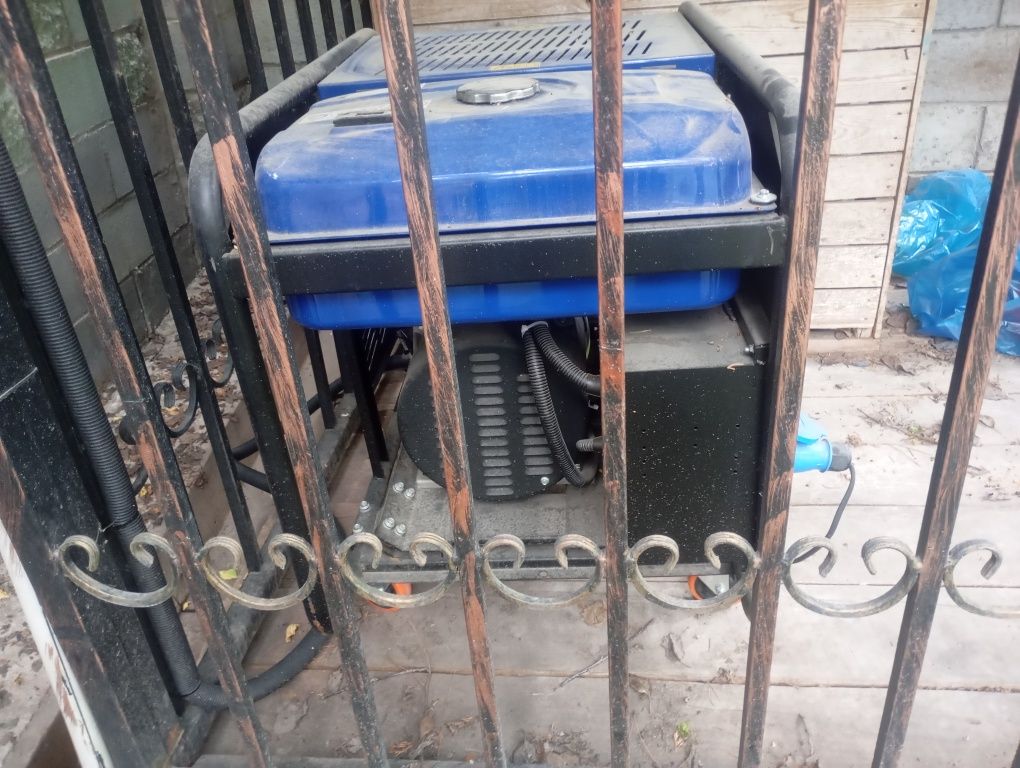 Продам генератор