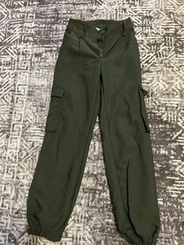 Pantaloni cargo, marimea xs