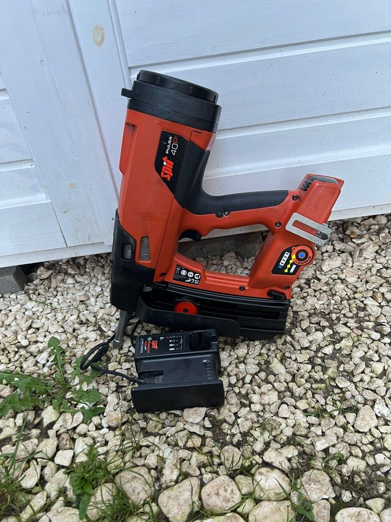 Pistol cuie spit pulsa P40