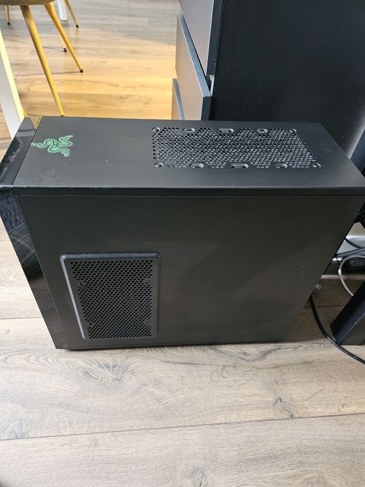 Настолен Геймърски Компютър с GTX 980/i7 6700/16 GB RAM