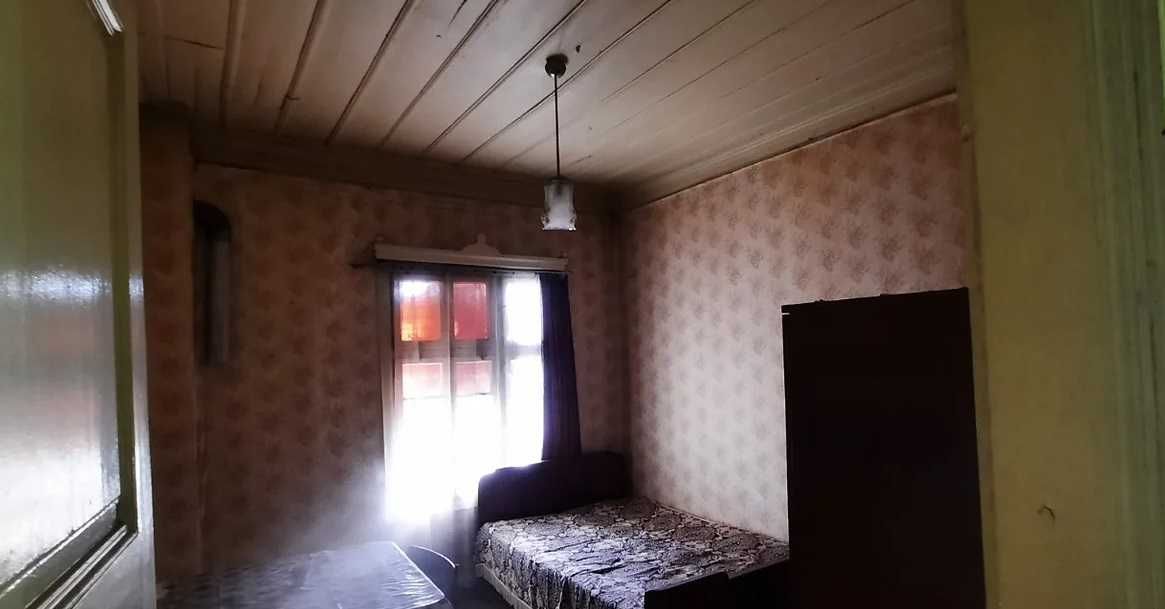 Двуетажна къща с двор и кладенец в с. Драгижево