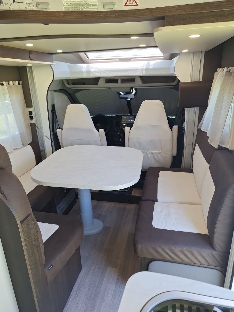 Autorulota de inchiriat, campervan, motorhome