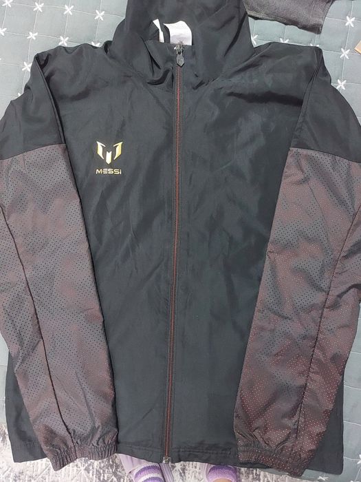 Поръчково горно адидас