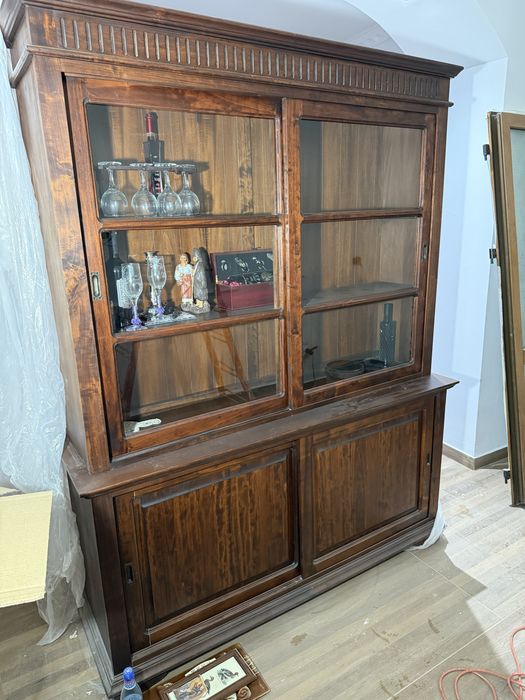 Mobila Salon vitrina