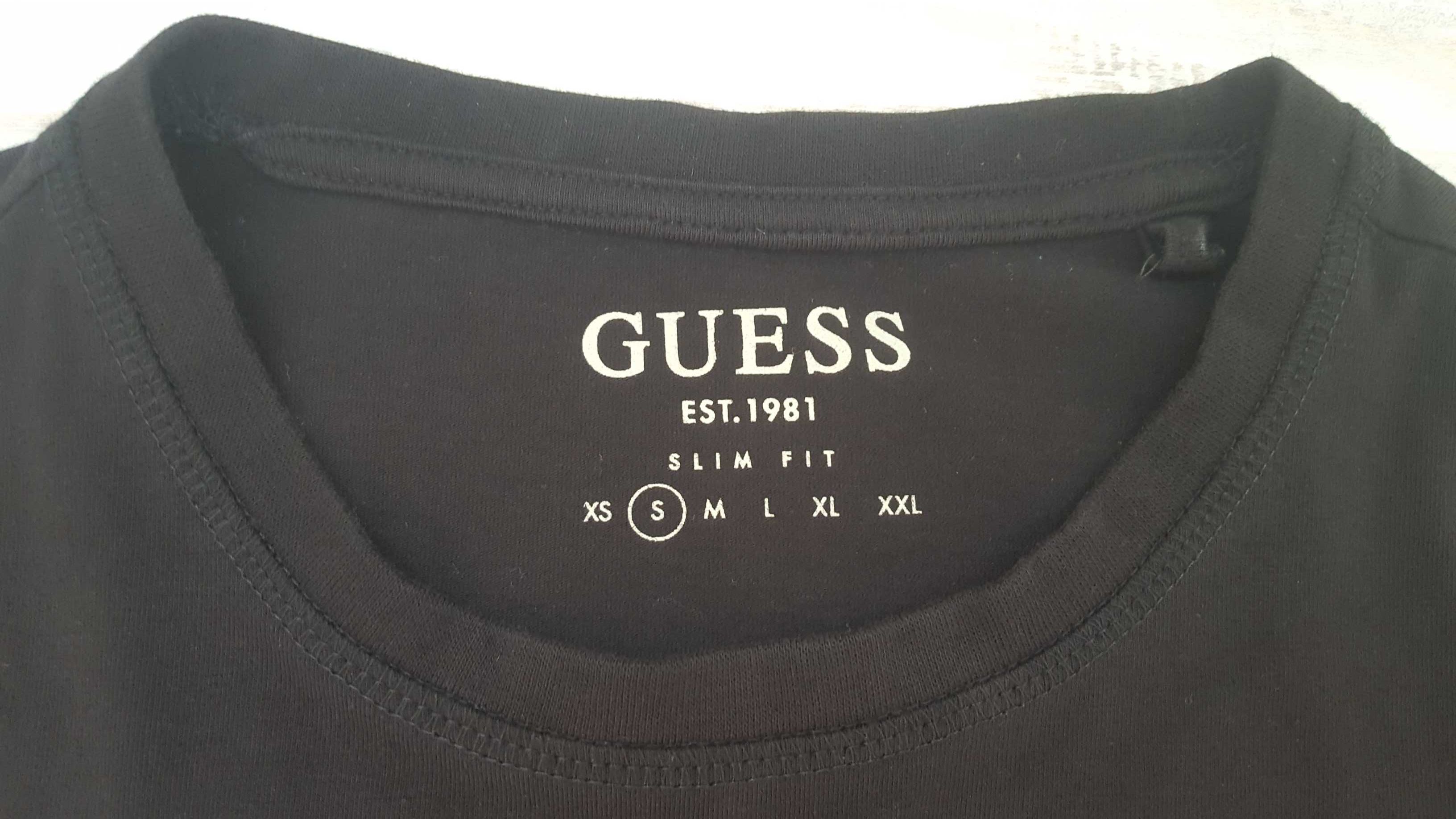 Мъжка черна тениска GUESS SLIM FIT размер S