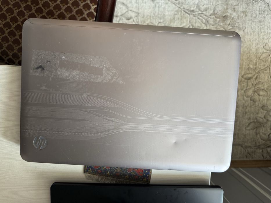 Рабочий бу Ноутбук hp