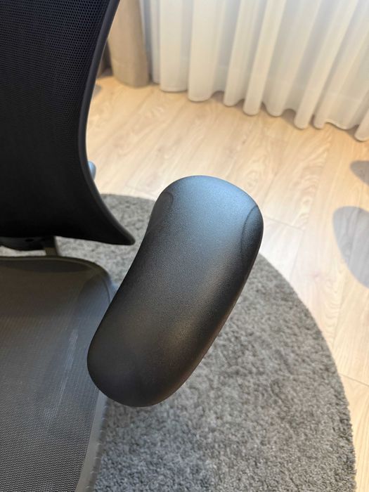 Herman Miller Mirra 2 (2025) Офис Стол - Почти Като Нов!