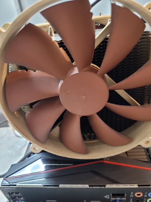 Vand placa de baza cu cpu i7 8700 cooler si rami