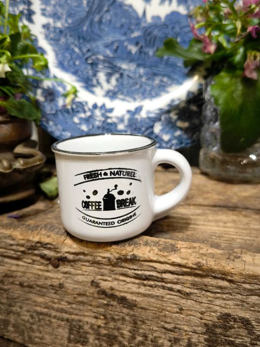 Чаши за кафе с надписи