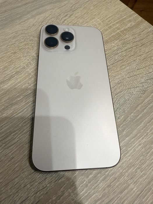 Iphone 16 pro 128 златен