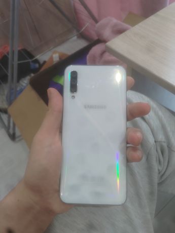 Samsung a50 на запчасти