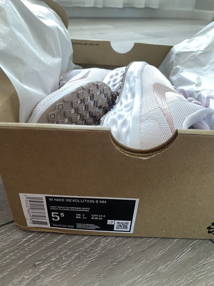 Adidasi noi W Nike Revolution 6 NN, marimea 36