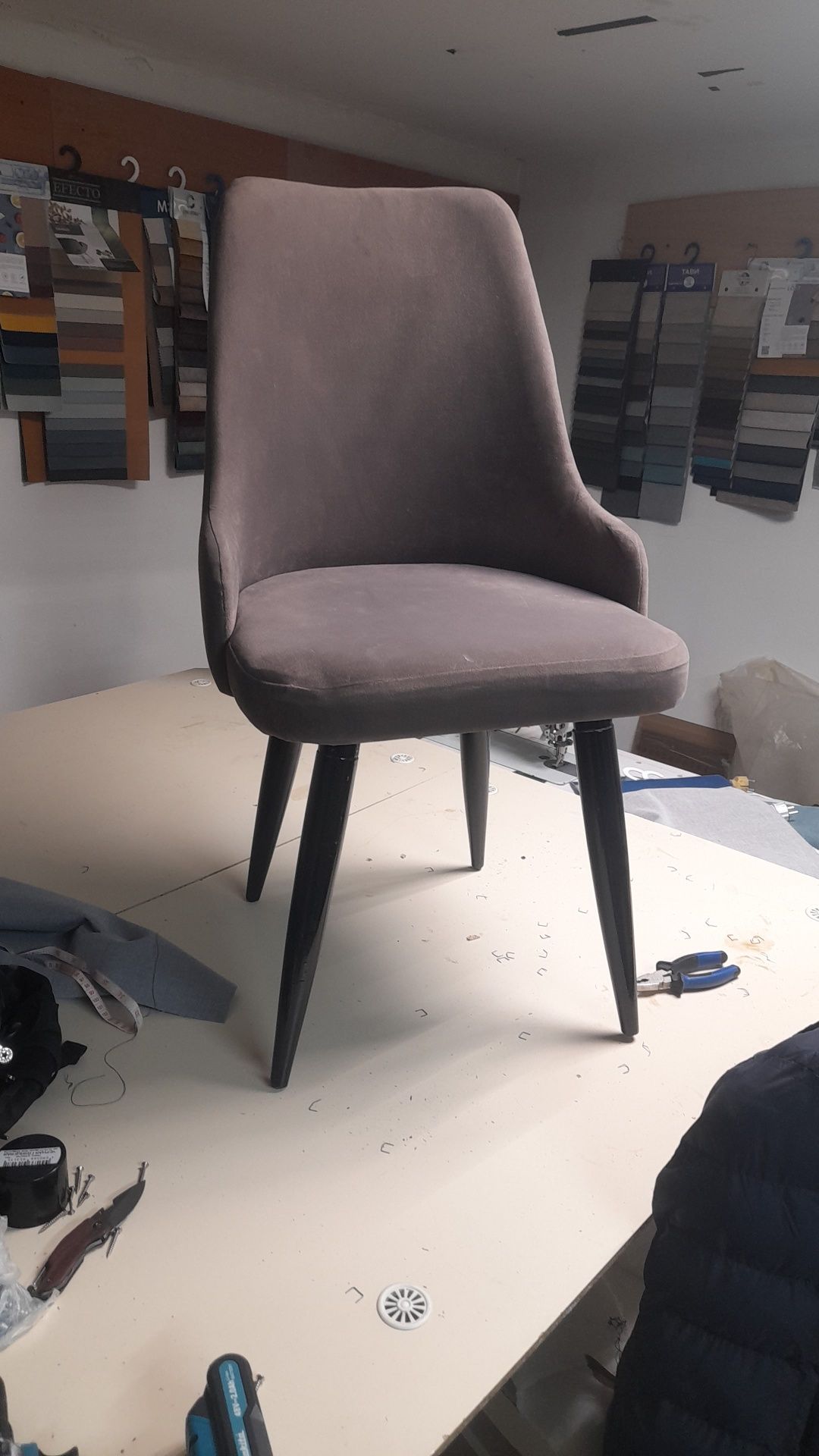 Ремонт стульев, реставрация мебели.