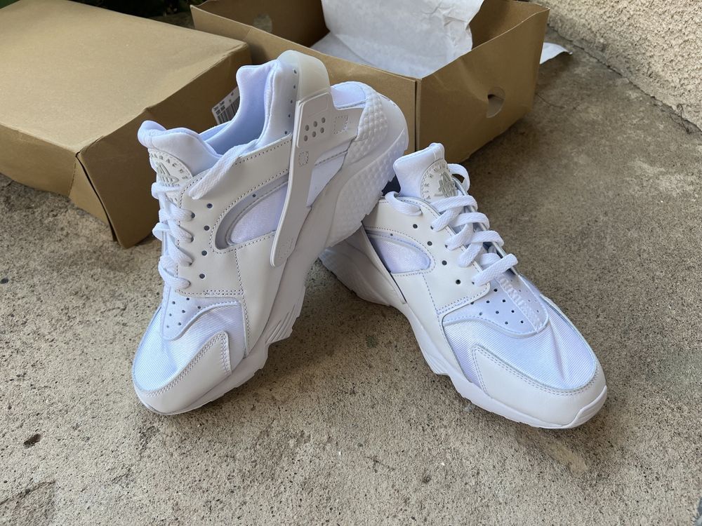 Nike Huarache No40 ЧИСТО НОВИ!