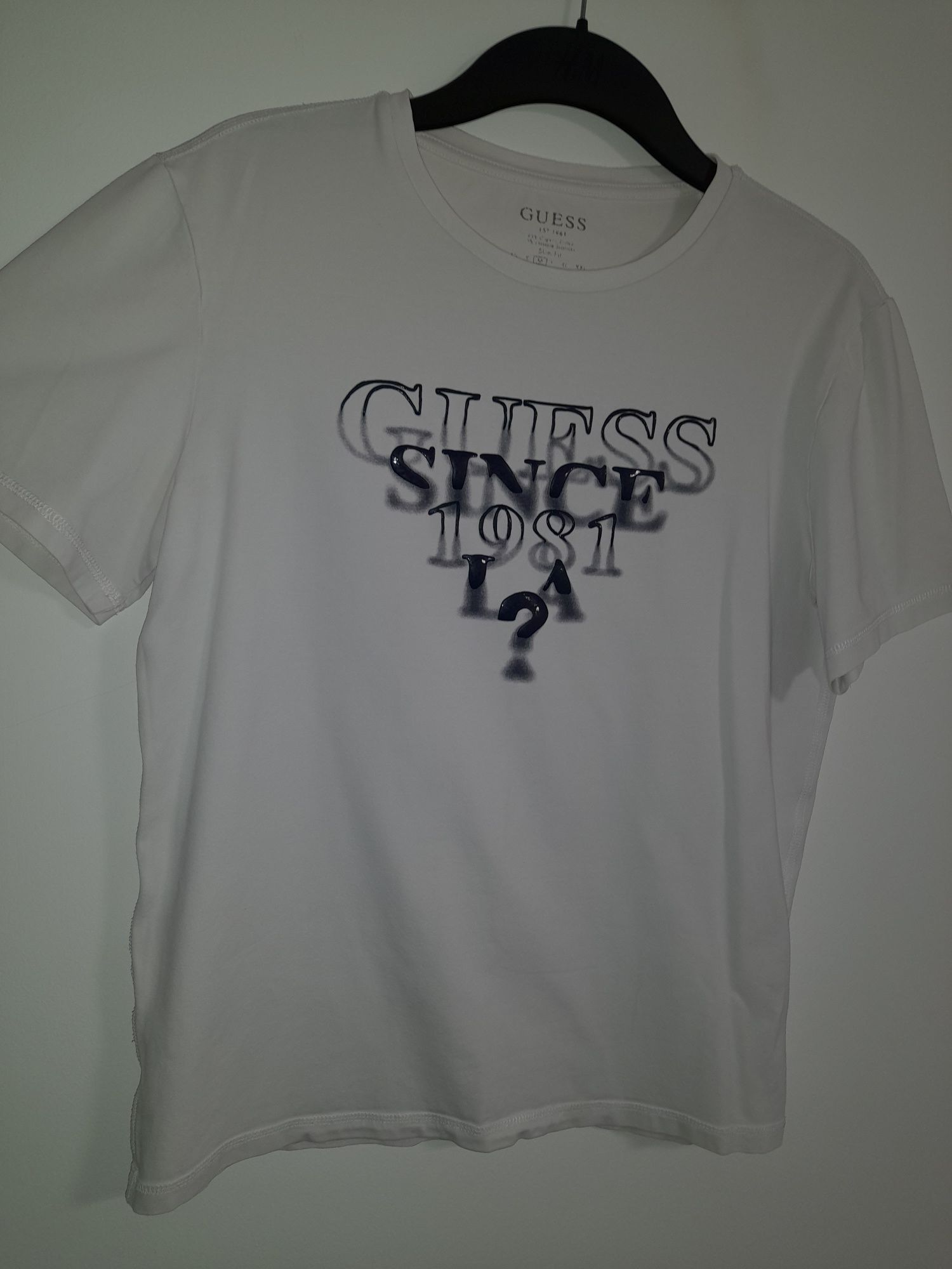 tricou guess alb cu logo