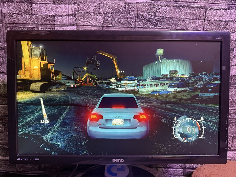 Компютър с монитор i7 3770 8gb ssd r9 280x