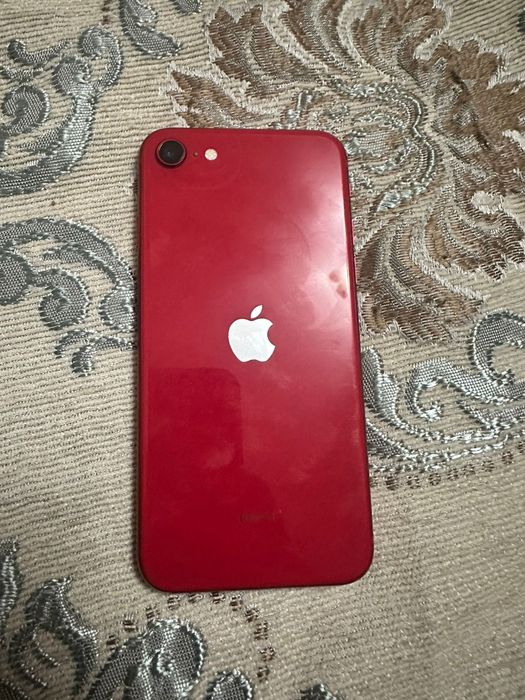 Apple iphone se2020 6/128 обмен или продажа