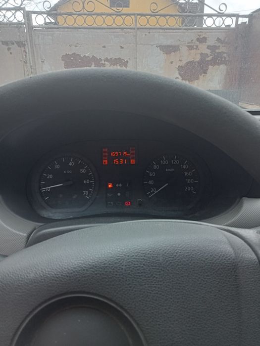 Dacia Sandero recent adusa