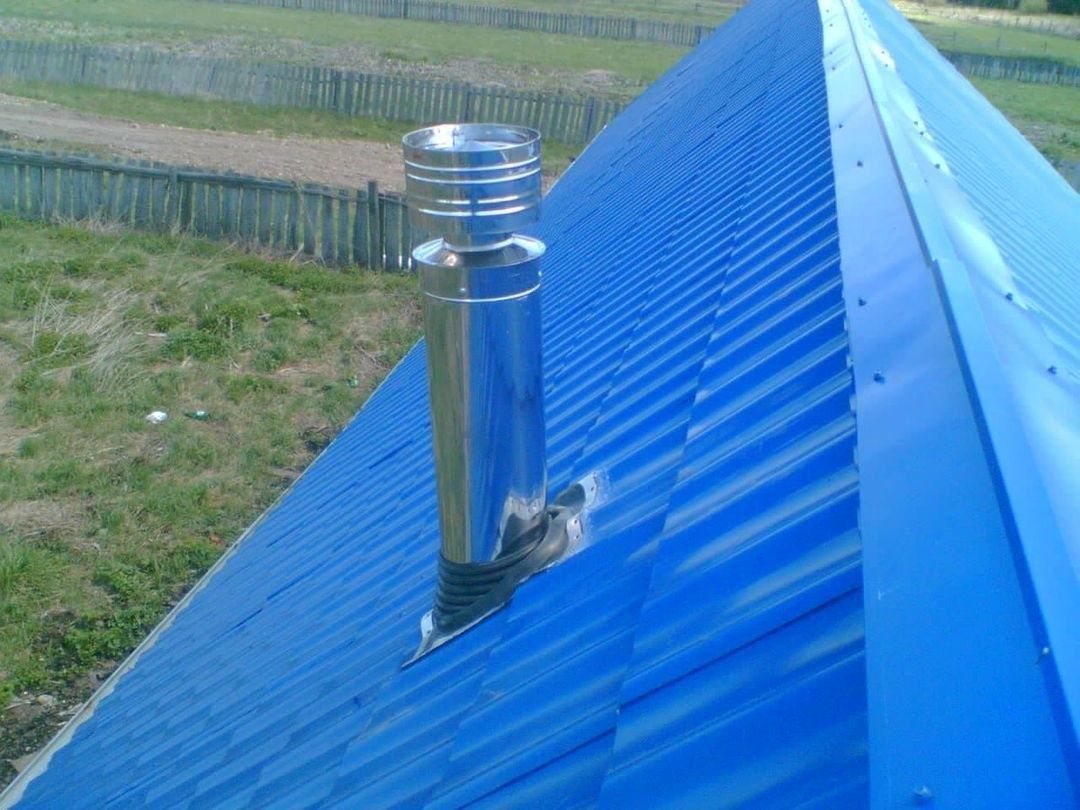 Установка дымоход трубы,вентиляционные трубы для крышу дома