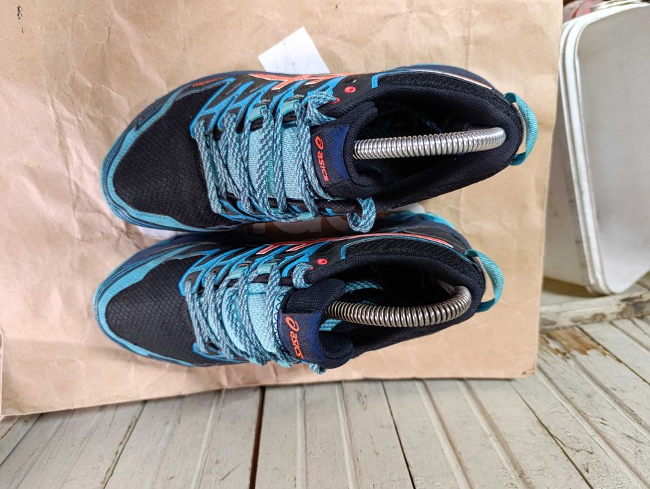 Asics Gel-FujiTrabuco 7 GORE-TEX''оригинални маратонки 38.5 номер