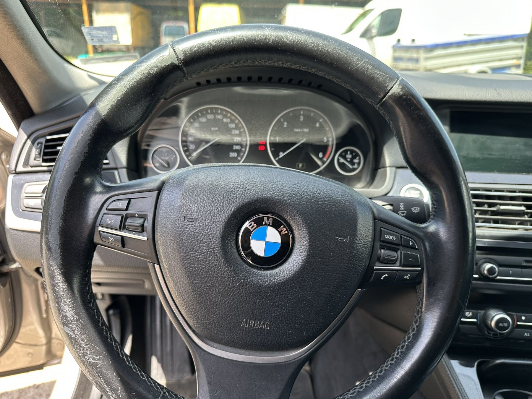 Продавам - BMW 530