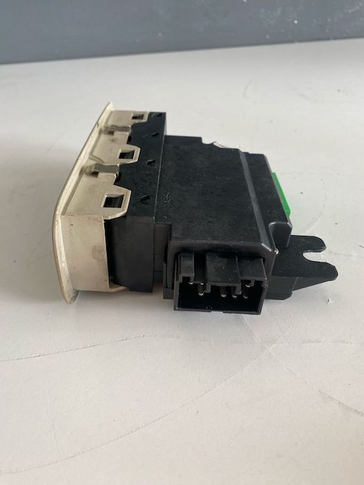 Buton comanda geamuri Volvo S60 S80 V70 XC70 XC90 30746074 31334466