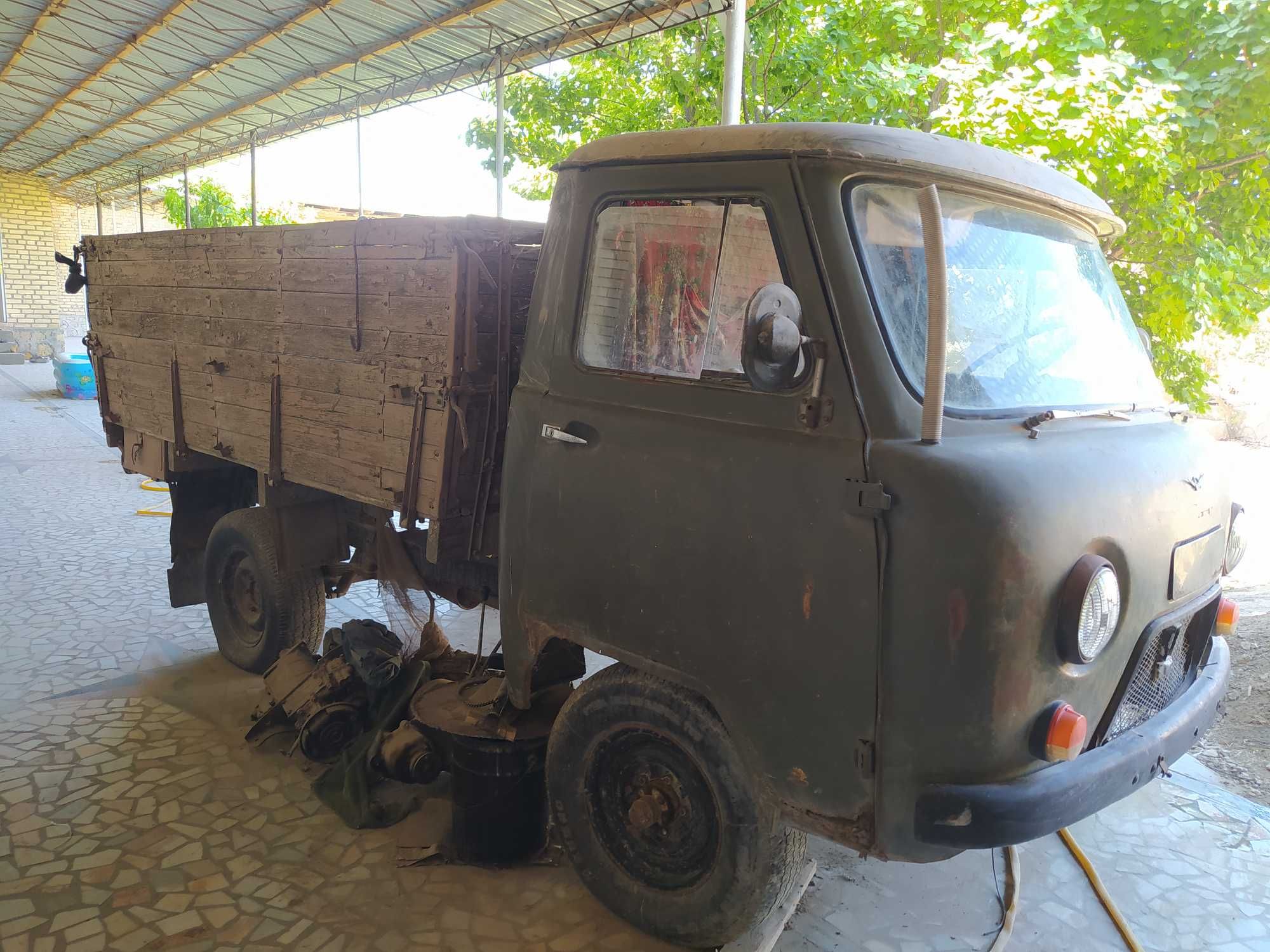 UAZ bartovoy sotiladi